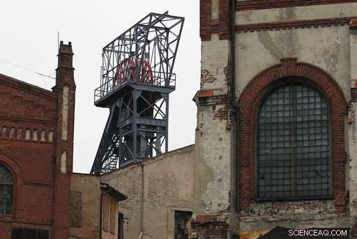 Poles Divided Over Coal Mining Future Ahead of Climate Talks