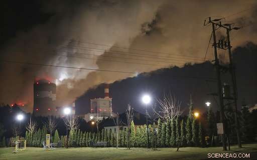 Germany s Environment Minister Endorses Controversial Carbon Pricing Initiative