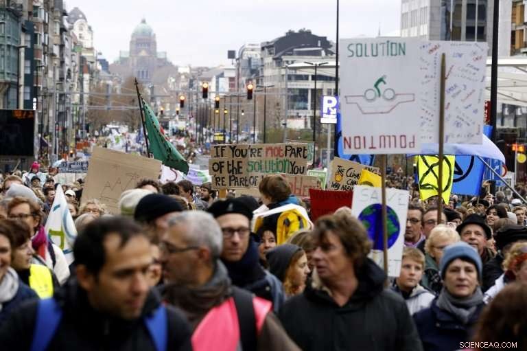 Massive Brussels Climate March Opens COP24, Rallying Thousands for Global Action