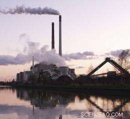 Trump Administration Plans to Eliminate Carbon-Capture Requirement for New Coal Plants, Source Reports