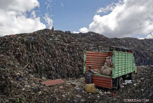 Africa’s Rapidly Growing Solid Waste Crisis: A Looming Climate Threat