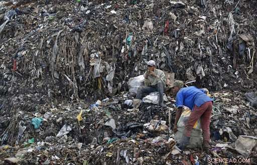 Africa’s Rapidly Growing Solid Waste Crisis: A Looming Climate Threat