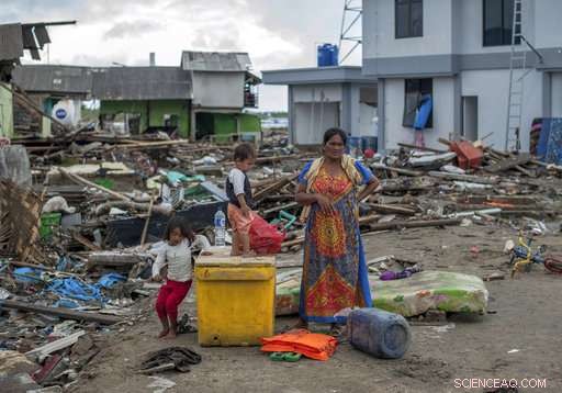 Indonesian Tsunami Claims Over 370 Lives: Death Toll Rises