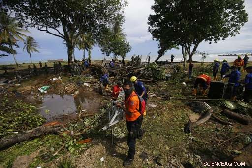 Indonesian Tsunami Claims Over 370 Lives: Death Toll Rises