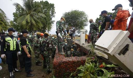 Indonesian Tsunami Claims Over 370 Lives: Death Toll Rises