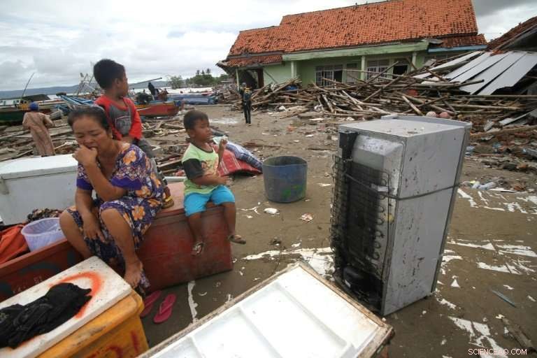 Lack of Early Warning Exacerbated Devastating Indonesian Tsunami