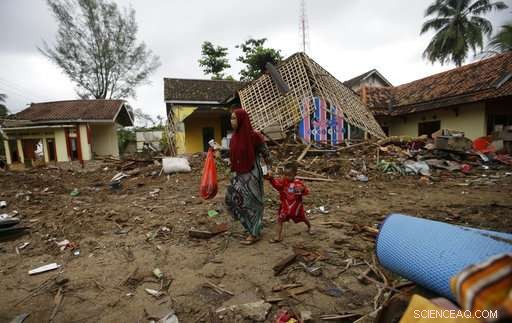 Indonesia Expands No‑Go Zone After Volcanic Eruption Triggers Tsunami