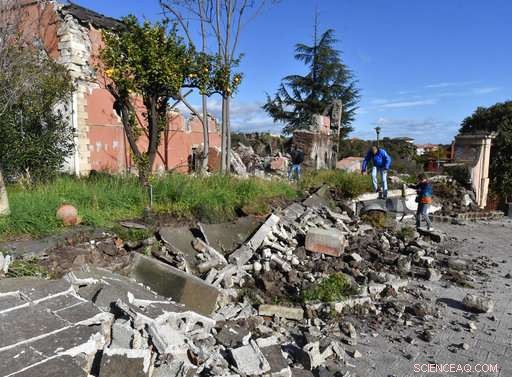 Mount Etna Seismic Surge Shakes Sicily, Evokes Panic