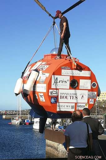 Frenchman Attempts Atlantic Crossing in Homemade Resin Capsule, Relying on Ocean Currents