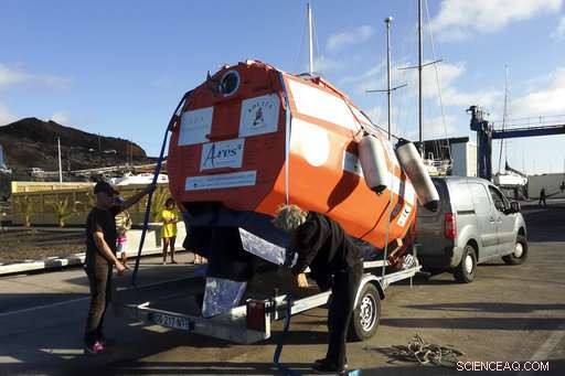 Frenchman Attempts Atlantic Crossing in Homemade Resin Capsule, Relying on Ocean Currents