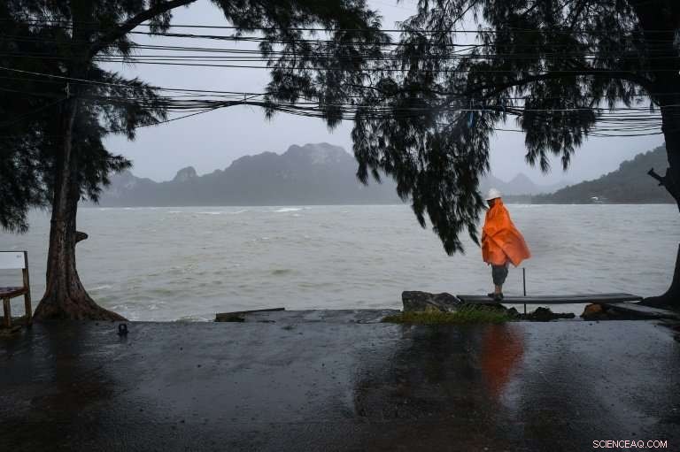 Thailand Faces Floods and Blackouts After Tropical Storm Pabuk, Tourism Islands Remain Unscathed