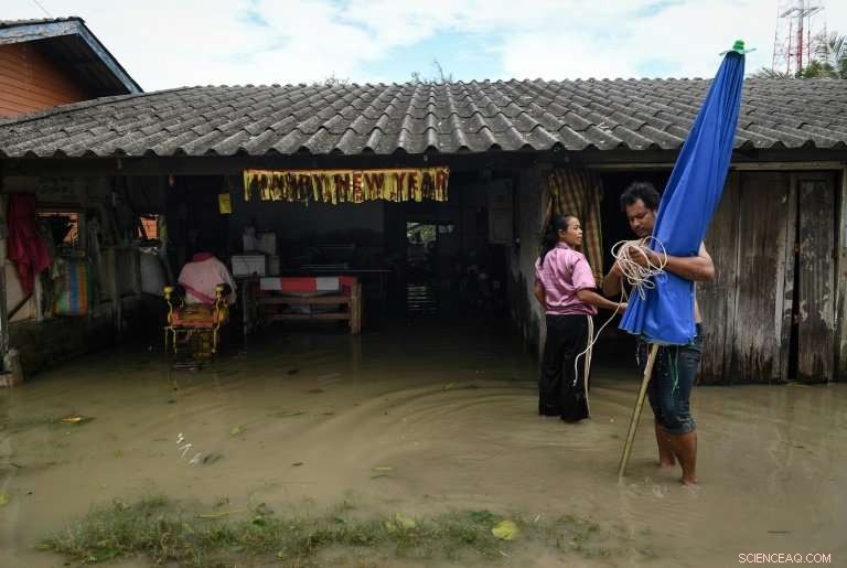 Thailand Faces Floods and Blackouts After Tropical Storm Pabuk, Tourism Islands Remain Unscathed