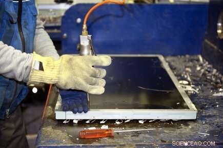 Recovering Rare Metals from E‑Waste: Why It Matters