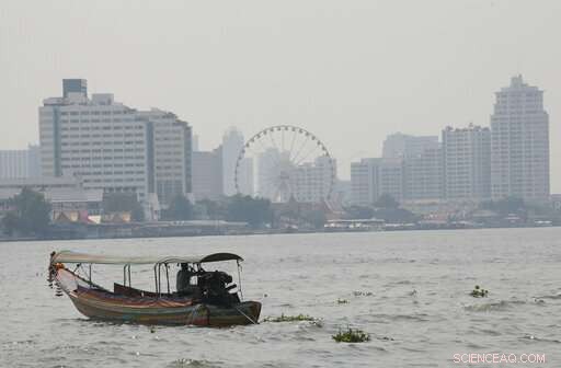 Severe Smog Amplified by Weather Sparks Alarm Across Asia