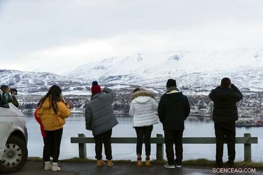 Iceland’s Northern Lights: A Stunning Natural Wonder, but Driving Can Be Hazardous