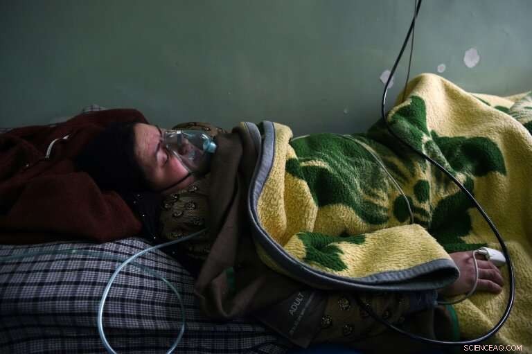 Kabul Suffers Air Quality Crisis as Winter Temperatures Plunge