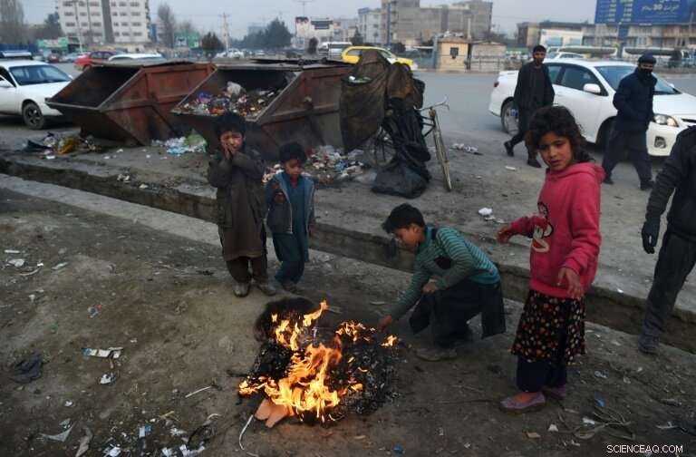 Kabul Suffers Air Quality Crisis as Winter Temperatures Plunge