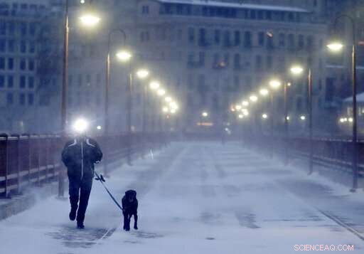 Intense Cold Wave Sweeps Upper Midwest, Bracing for Deeper Frost