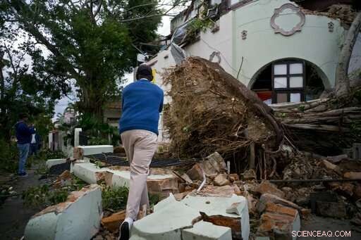 Record‑Setting Tornado Strikes Cuba, Killing 3 and Injuring 172