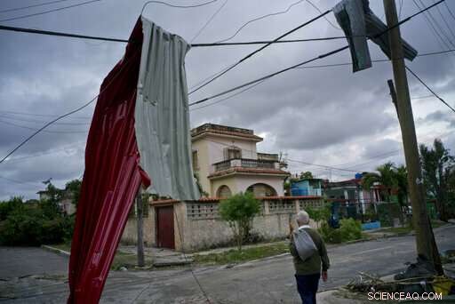Record‑Setting Tornado Strikes Cuba, Killing 3 and Injuring 172