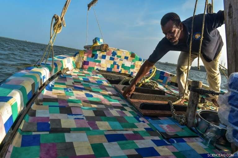 Kenyan Dhow Covered in Plastic Flip‑Flops Sails Coast, Spotlighting Waste Crisis