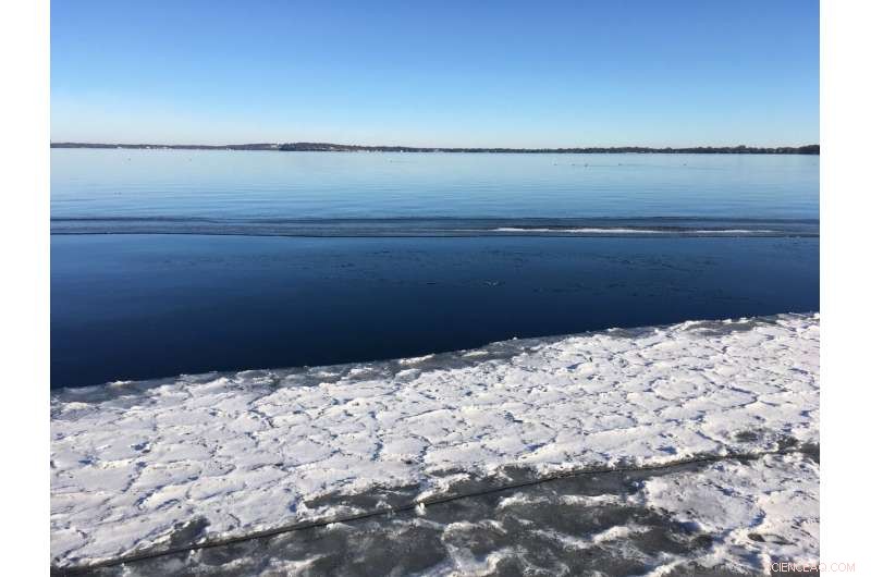 Rising Temperatures Could Leave Tens of Thousands of Northern Lakes Ice-Free This Winter