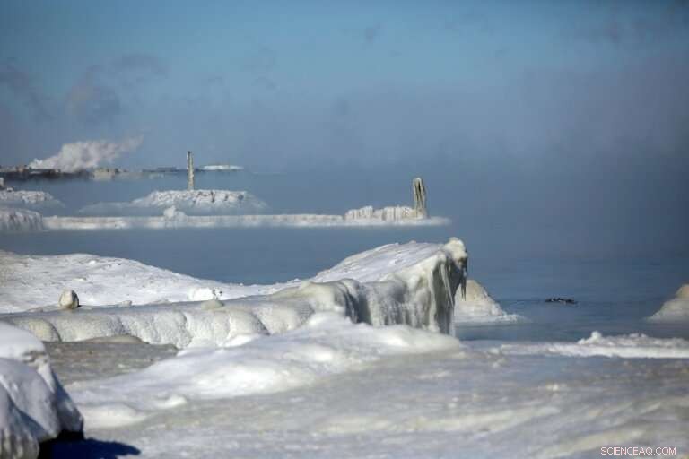 US Faces Record-Breaking Cold Wave: Connecting Extreme Weather to Climate Change?