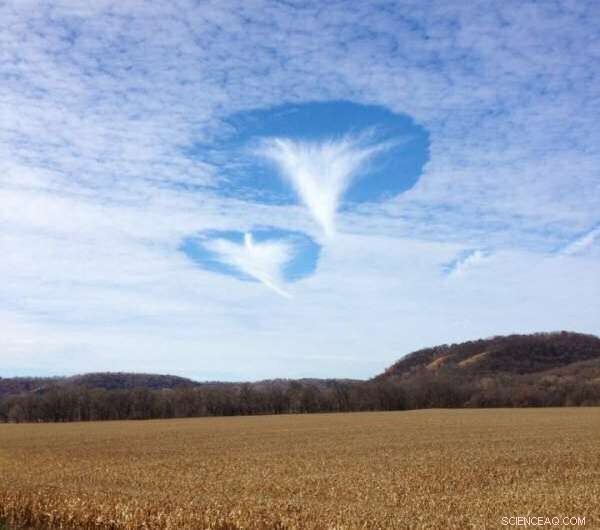 Aircraft Effectively Remove Snow and Rain from Clouds During Flight
