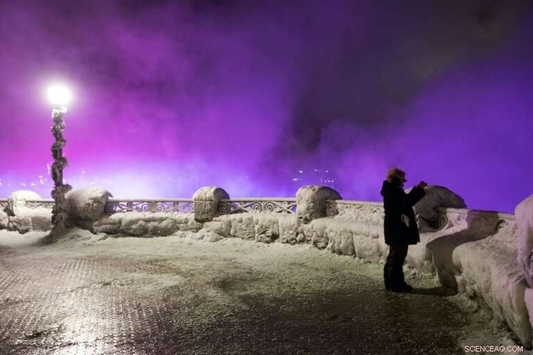 US Thaws After Arctic Freeze, Fatalities Rise