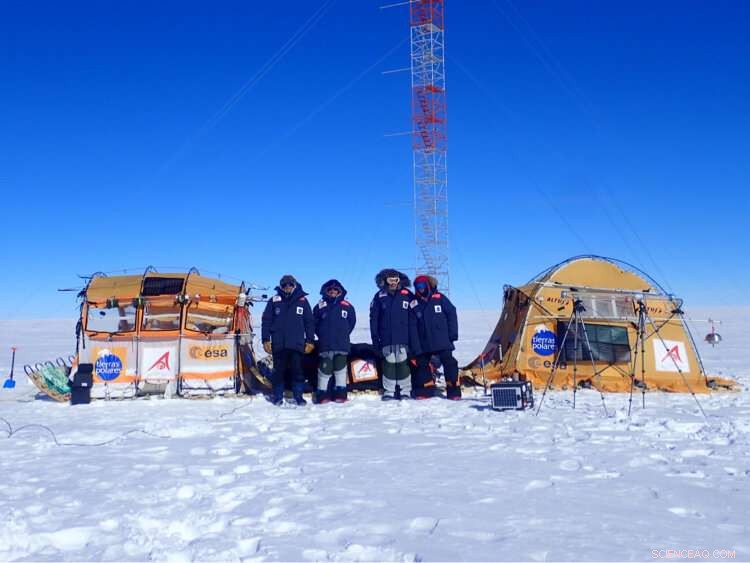 Kite-Driven Antarctic Expedition Achieves Southernmost Galileo Fix