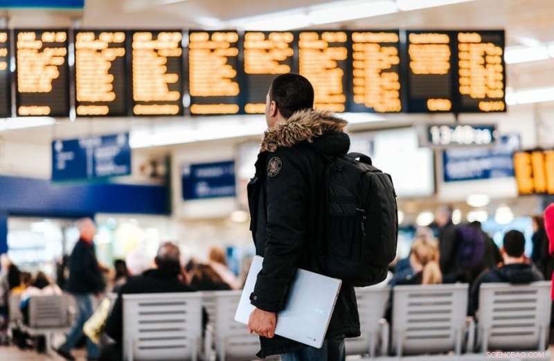 Scientists Urge Cutting Flight Hours to Combat Climate Change