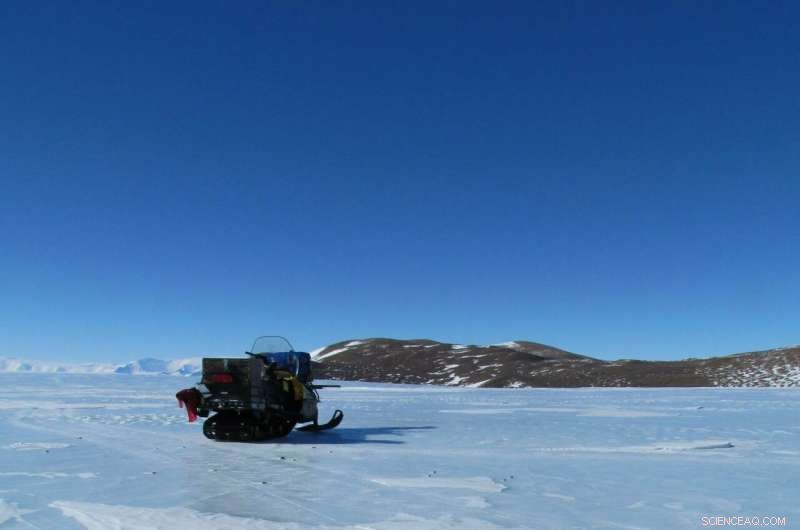 Carbonaceous Chondrites Reveal How Earth Gained Its Water