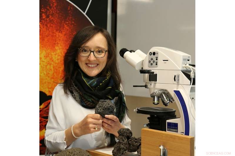 High-Resolution Images Reveal Volcano’s Inner Plumbing