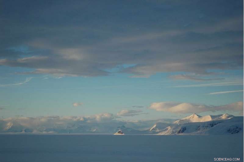 Advanced Satellite Mission Enhances Monitoring of Antarctic Ice Sheet Decline