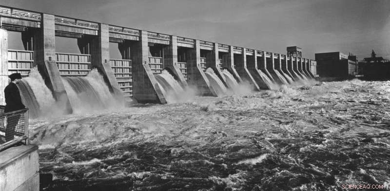 Green New Deal: How It Could Unintentionally Raise Carbon Emissions