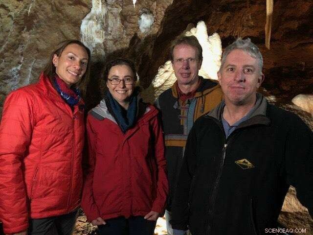 Reconstructing Southeast Australia s Paleoclimate History