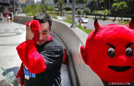 AP Finds Heat Records Declining Twice as Quickly as Cold Records