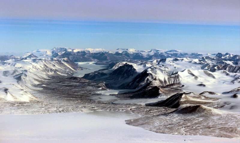 Scientists Map Biodiversity in Antarctica’s Dry Valleys