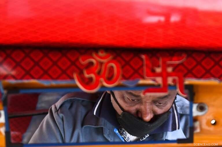 Delhi s Air Quality Crisis: How Pollution Deepens the Wealth Divide