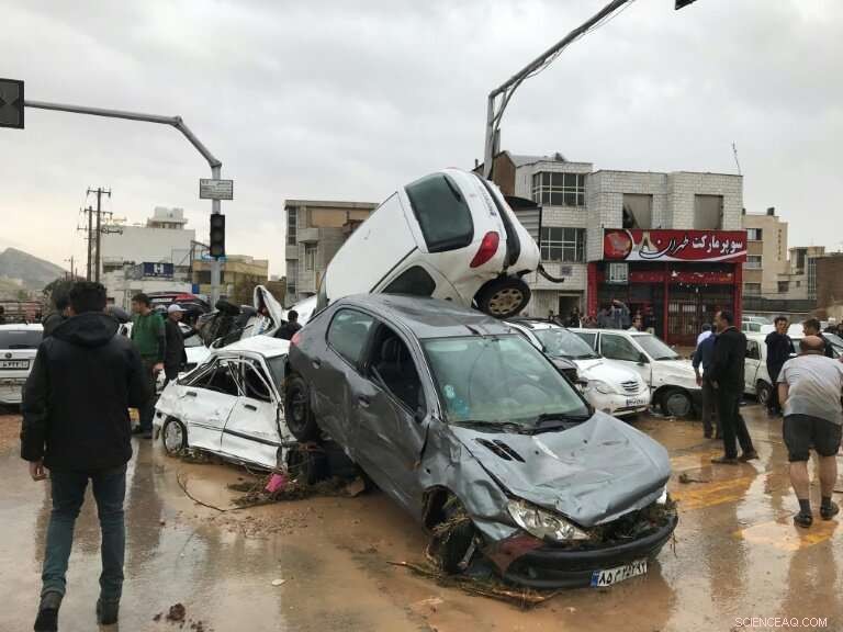 Iran Floods: Death Toll Rises to 21 as Emergency Services Issue Nationwide Warnings