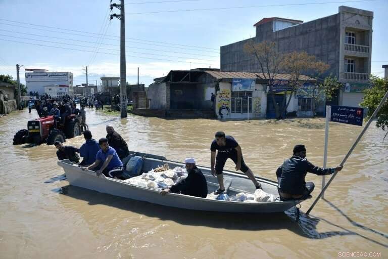 Iran Floods: Death Toll Rises to 21 as Emergency Services Issue Nationwide Warnings