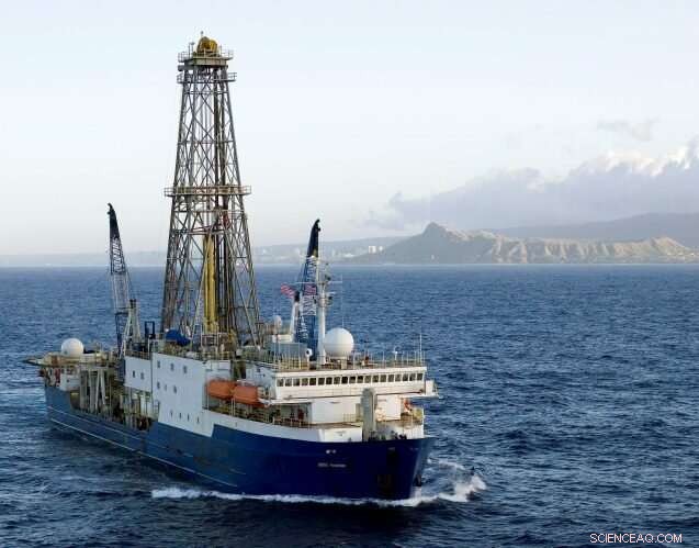 Scientists Use Deep-Sea Drilling to Study Antarctic Iceberg Melting