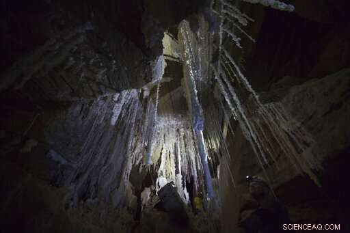 Israel Scientists Identify Sodom Salt Cave as the World’s Longest