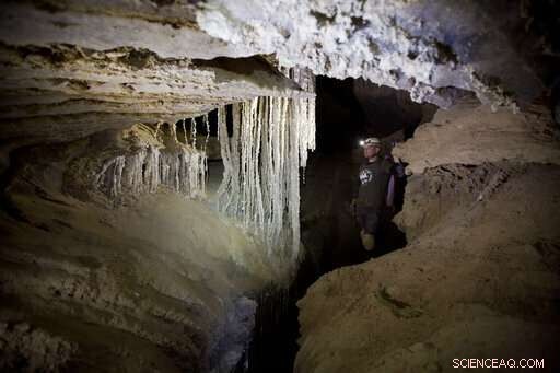Israel Scientists Identify Sodom Salt Cave as the World’s Longest