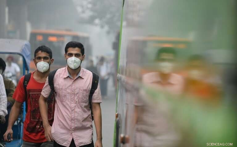 Deadly Delhi Air Pollution Highlights Stark Rich-Poor Divide