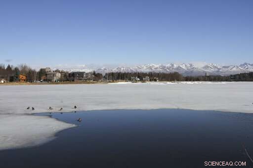 Unseasonal March Heat Accelerates Alaska s Winter Decline