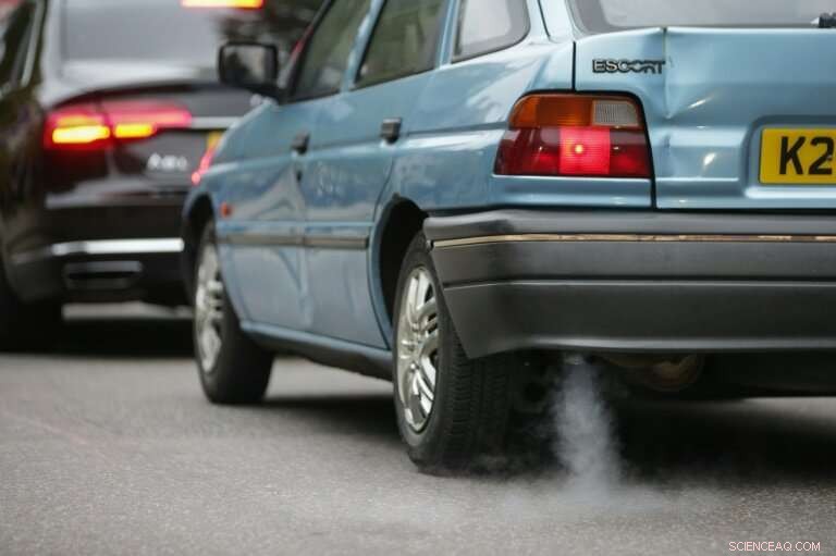 London Introduces Strict Emission Charges for Older Vehicles