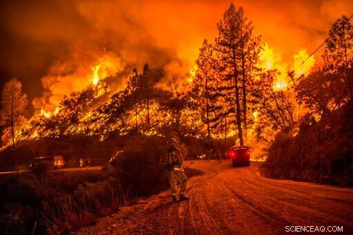 California Urges Rapid Predictions to Identify Towns at Risk of Wildfire