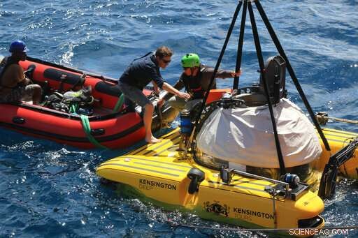 Exploring Uncharted Underwater Landscapes off the Seychelles