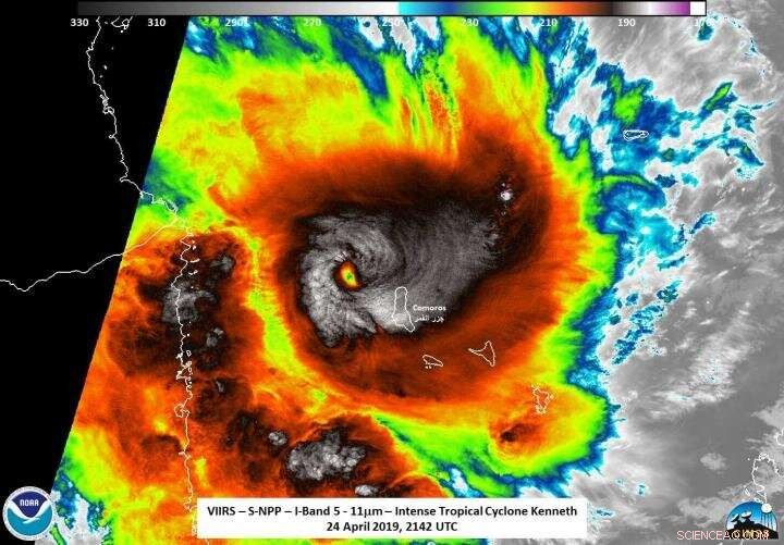NASA‑NOAA Satellite Captures Powerful Cyclone Kenneth Making Landfall in Northern Mozambique
